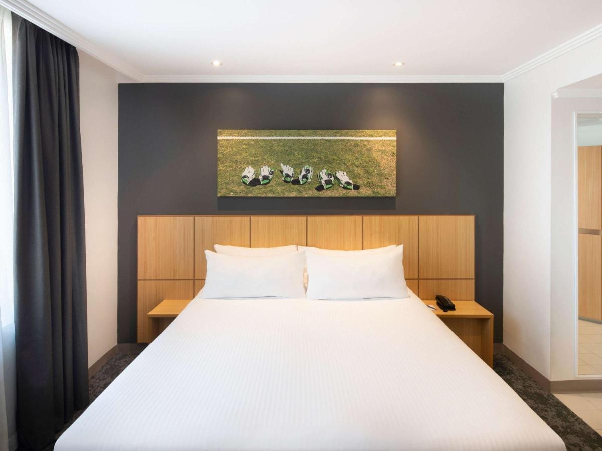 ทราเวลลอดจ์ โฮเต็ล แบงค์สทาวน์ ซิดนีย์ Hotel ภายนอก รูปภาพ