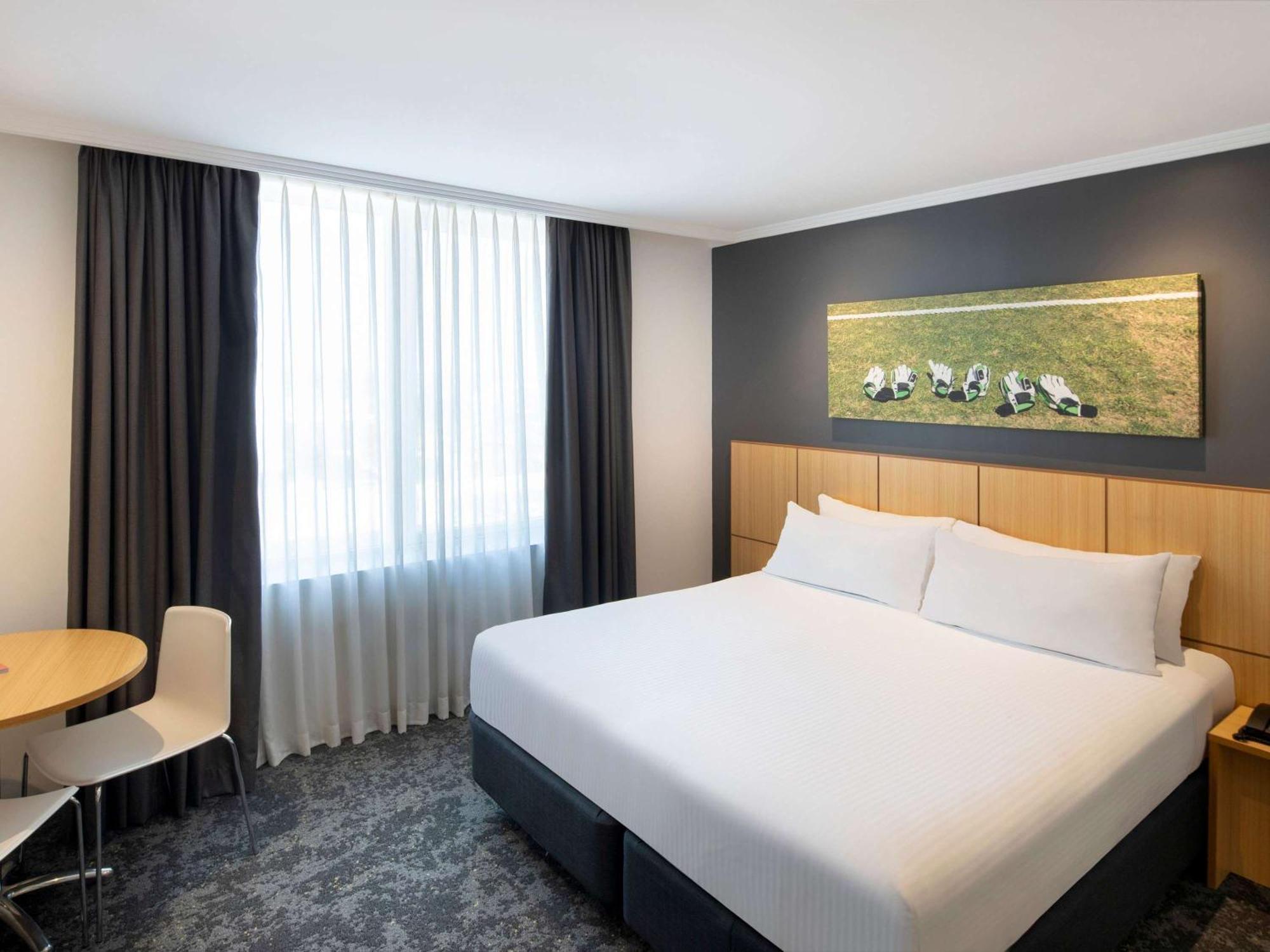 ทราเวลลอดจ์ โฮเต็ล แบงค์สทาวน์ ซิดนีย์ Hotel ภายนอก รูปภาพ