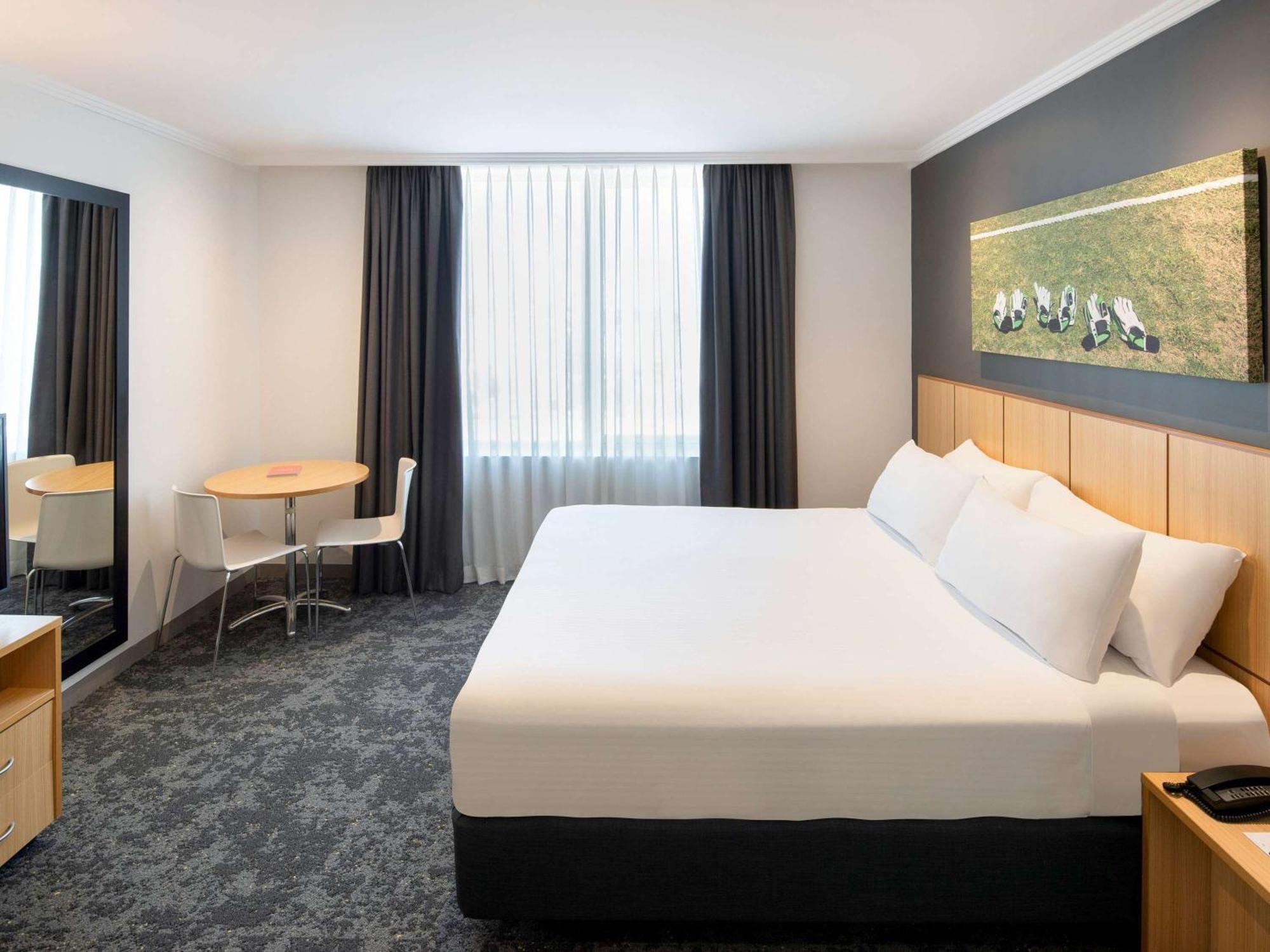 ทราเวลลอดจ์ โฮเต็ล แบงค์สทาวน์ ซิดนีย์ Hotel ภายนอก รูปภาพ
