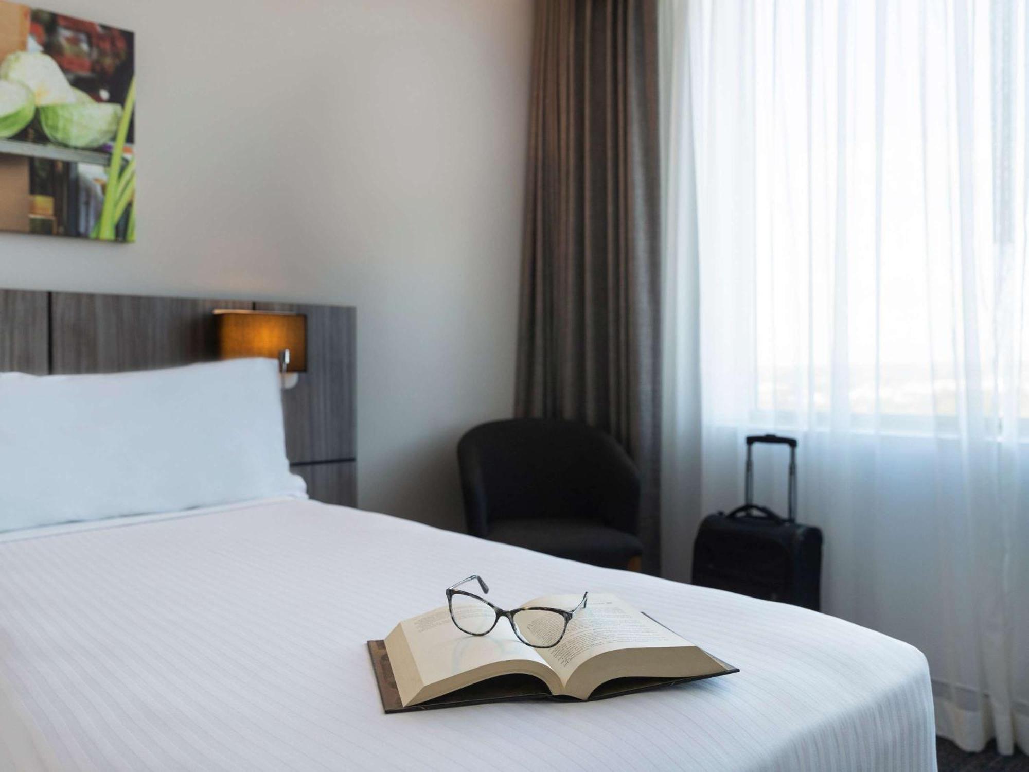 ทราเวลลอดจ์ โฮเต็ล แบงค์สทาวน์ ซิดนีย์ Hotel ภายนอก รูปภาพ