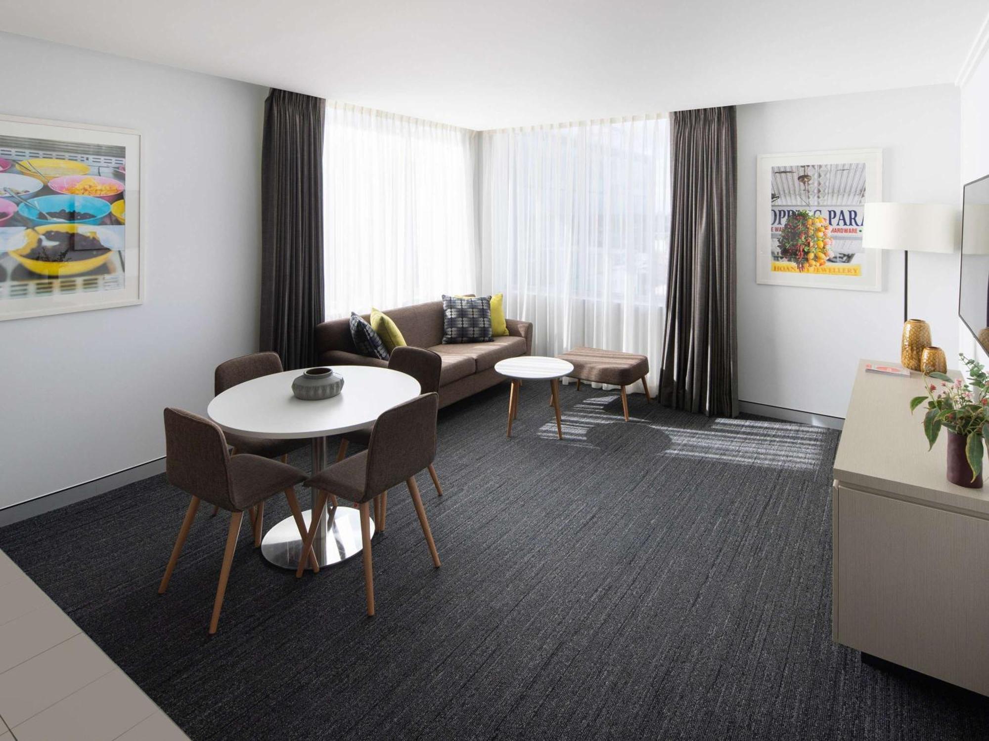 ทราเวลลอดจ์ โฮเต็ล แบงค์สทาวน์ ซิดนีย์ Hotel ภายนอก รูปภาพ